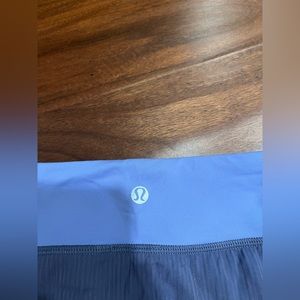 Lululemon skirt size 4